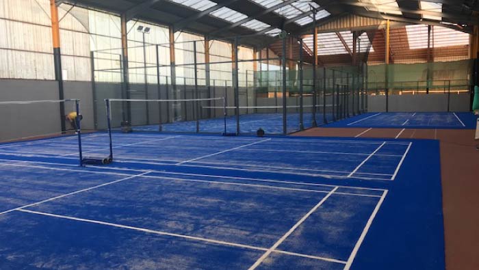 Installation de 3 terrains de Badminton au Garden Tennis de Rennes